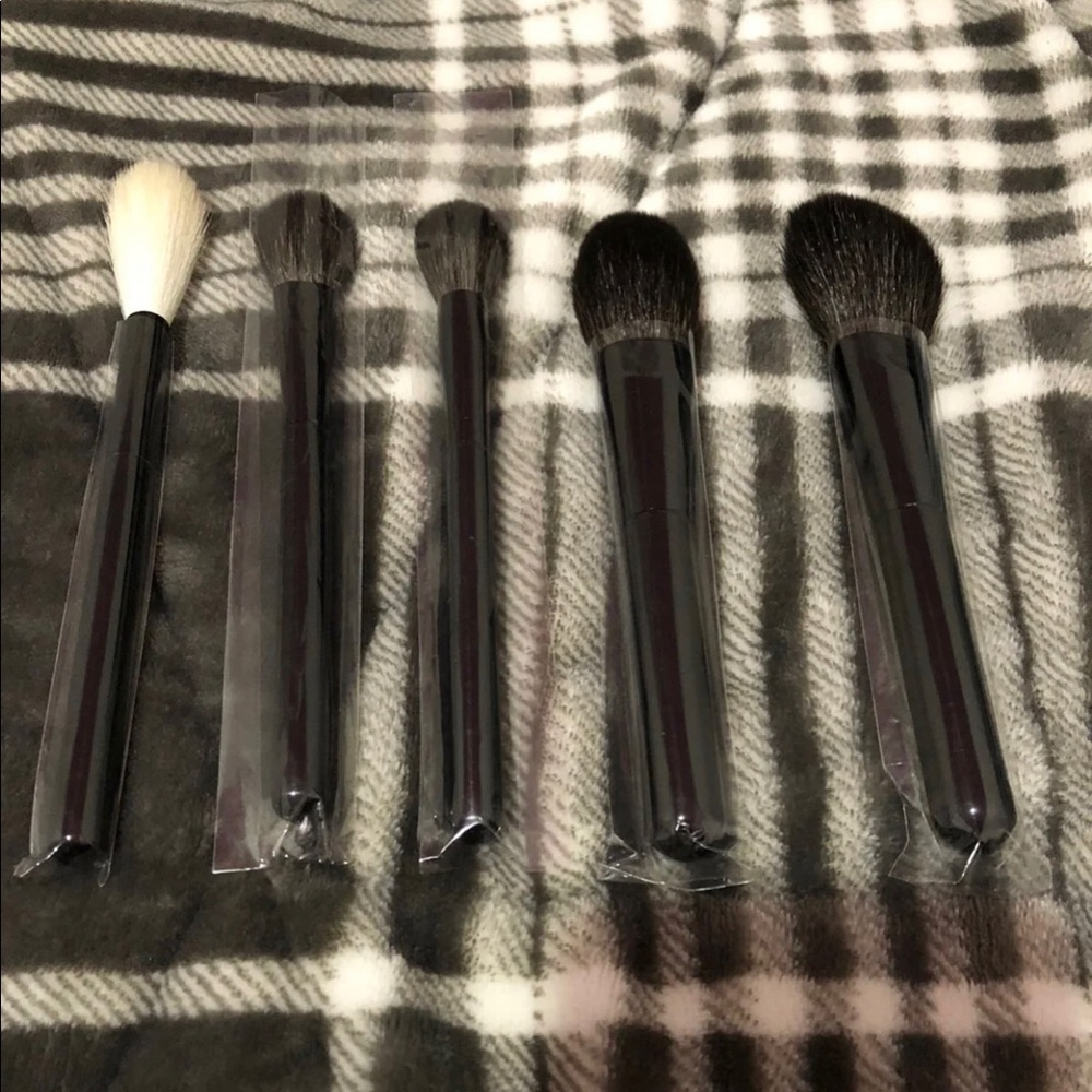 makeup brushes
